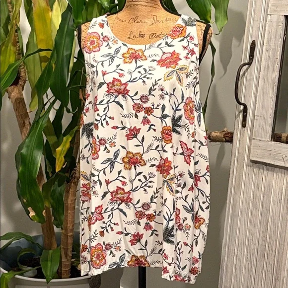 Old Navy Floral Tank Top Button Closure Size XXL EUC Like New - Picture 4 of 12
